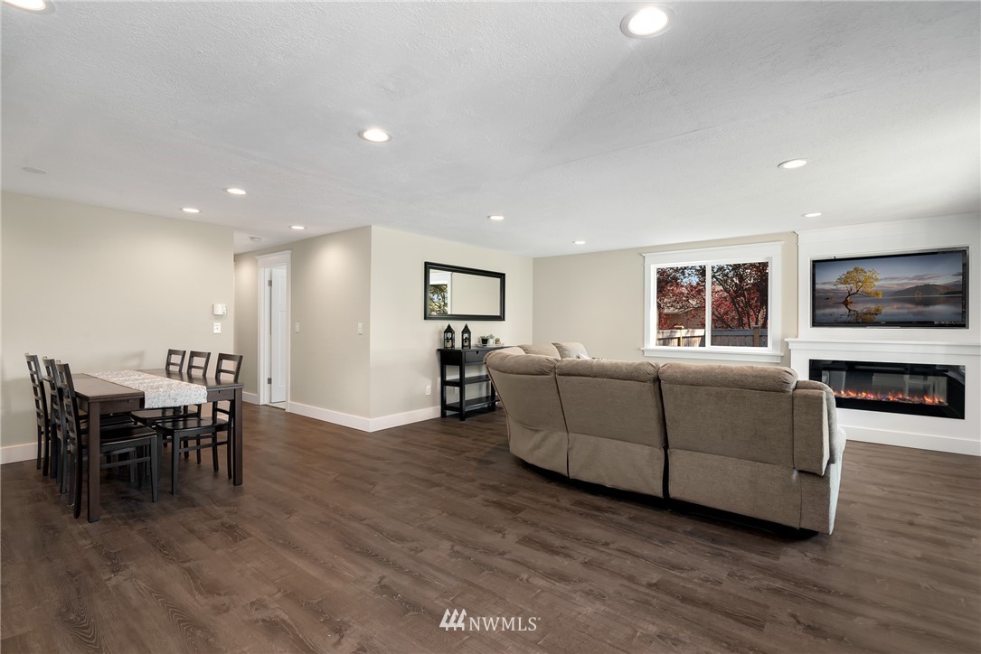 20925 Elberta Road Lynnwood, WA 98036 - Photo 9 of 25 Gallery Image 9