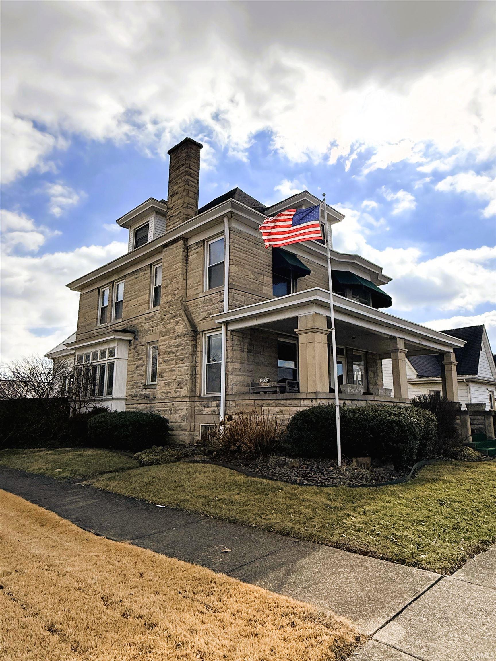 289 North Main Street Linton, IN 47441 - Photo 1 of 34