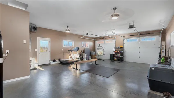 $725,000 | 4010 40th Avenue Southwest, Montevideo, MN 56265