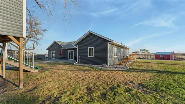 $735,000 | 4010 40th Avenue Southwest, Montevideo, MN 56265