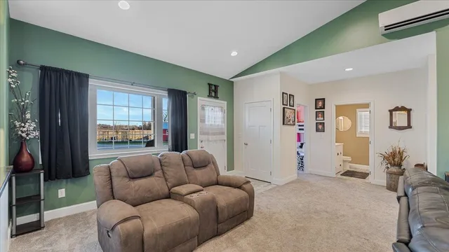 $735,000 | 4010 40th Avenue Southwest, Montevideo, MN 56265