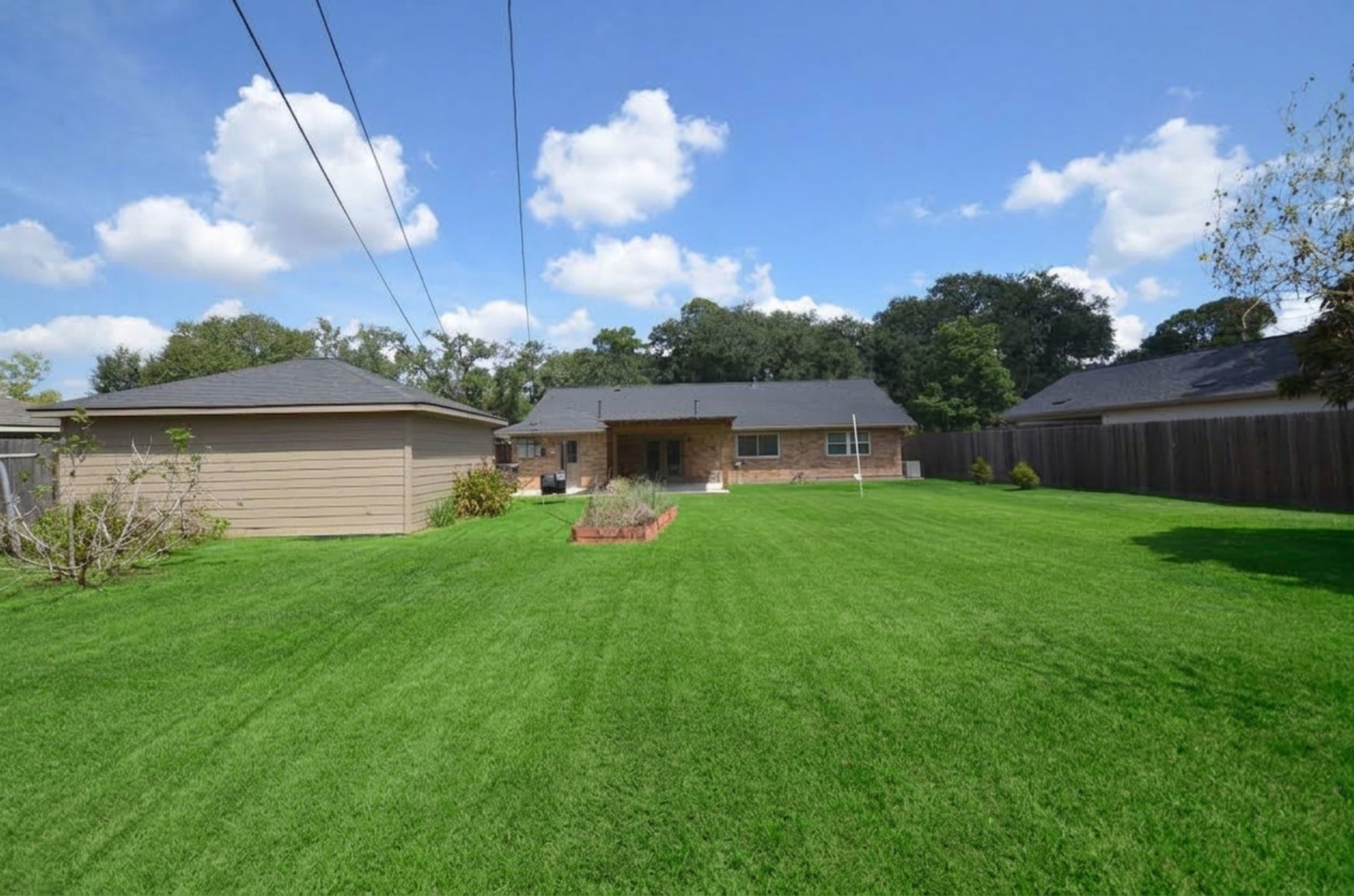 5127 Hummingbird Street Houston, TX 77035 - Photo 28 of 34 Gallery Image 28
