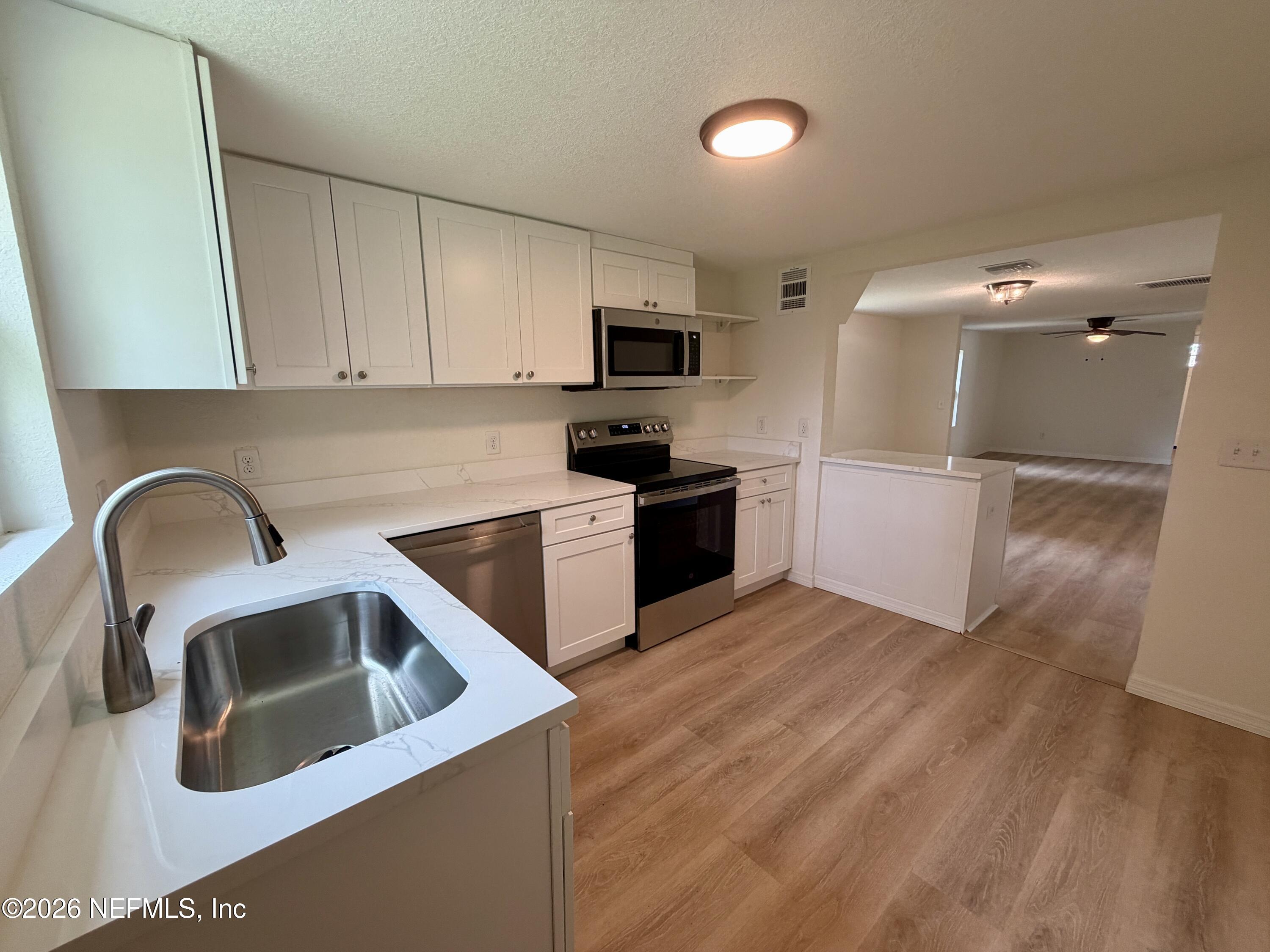 153 Twine Street St. Augustine, FL 32084 - Photo 7 of 30 Kitchen