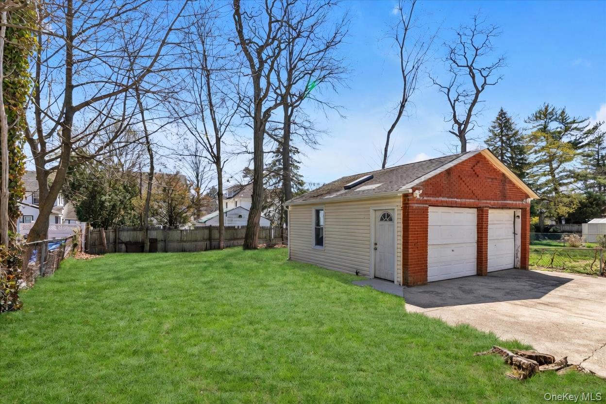 38 5th Street Valley Stream, NY 11581 - Photo 17 of 18