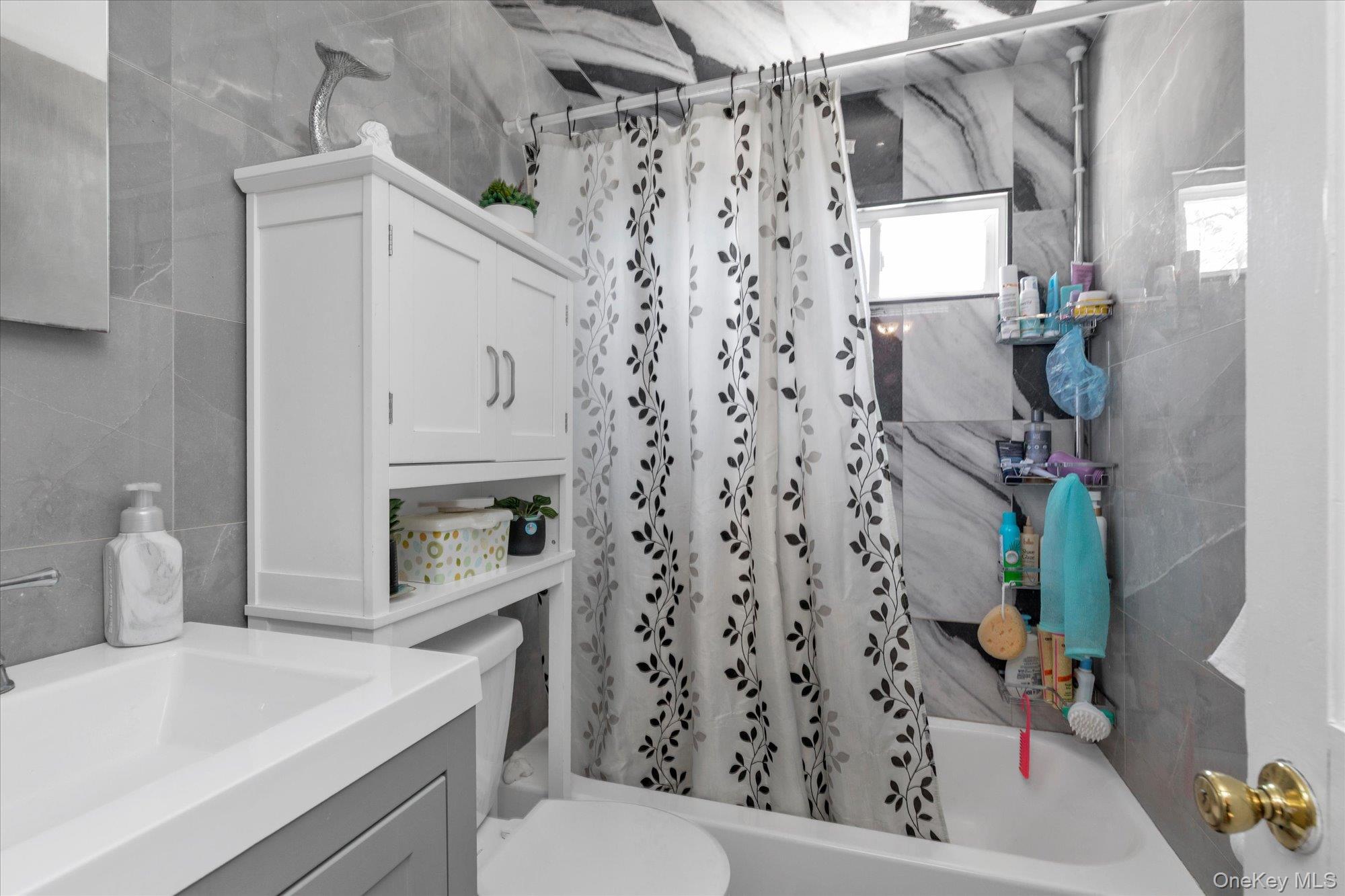 38 5th Street Valley Stream, NY 11581 - Photo 9 of 18