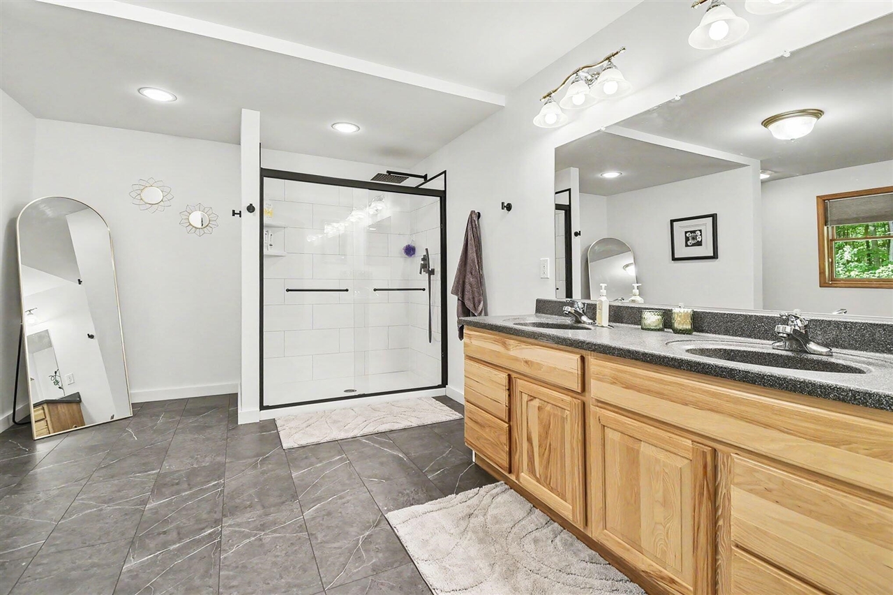 6333 Blackmar Road Bridgeport, MI 48722 - Photo 14 of 34 Gallery Image 14