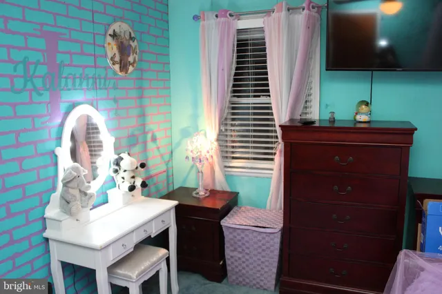 $275,990 | 739 Westwood Lane, Aldan, PA 19018