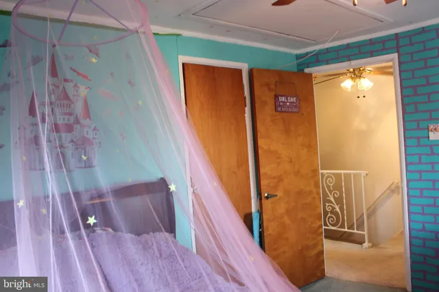 $275,990 | 739 Westwood Lane, Aldan, PA 19018