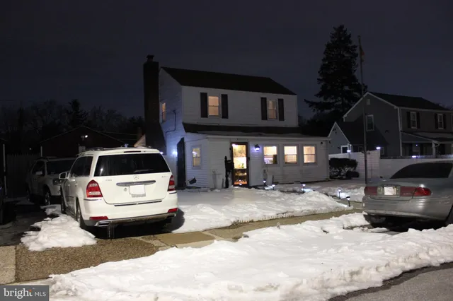 $275,990 | 739 Westwood Lane, Aldan, PA 19018