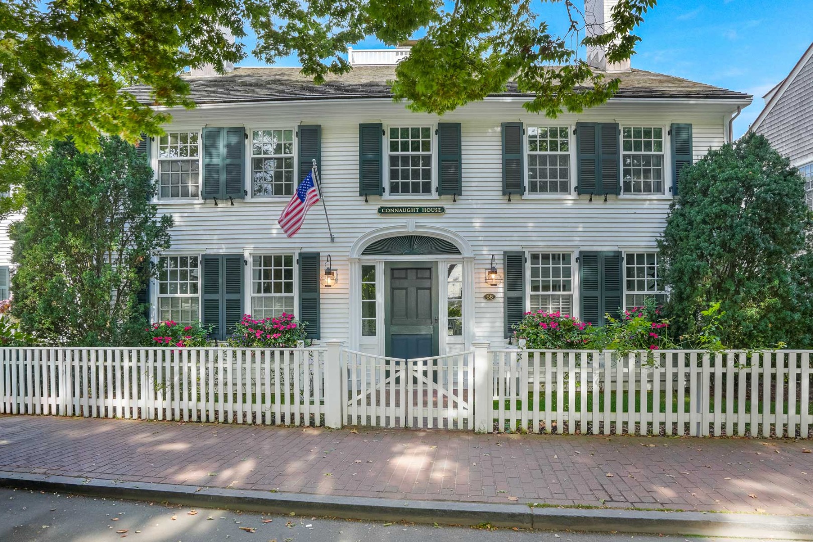 68 North Water Street Edgartown, MA 02539 - Photo 2 of 27