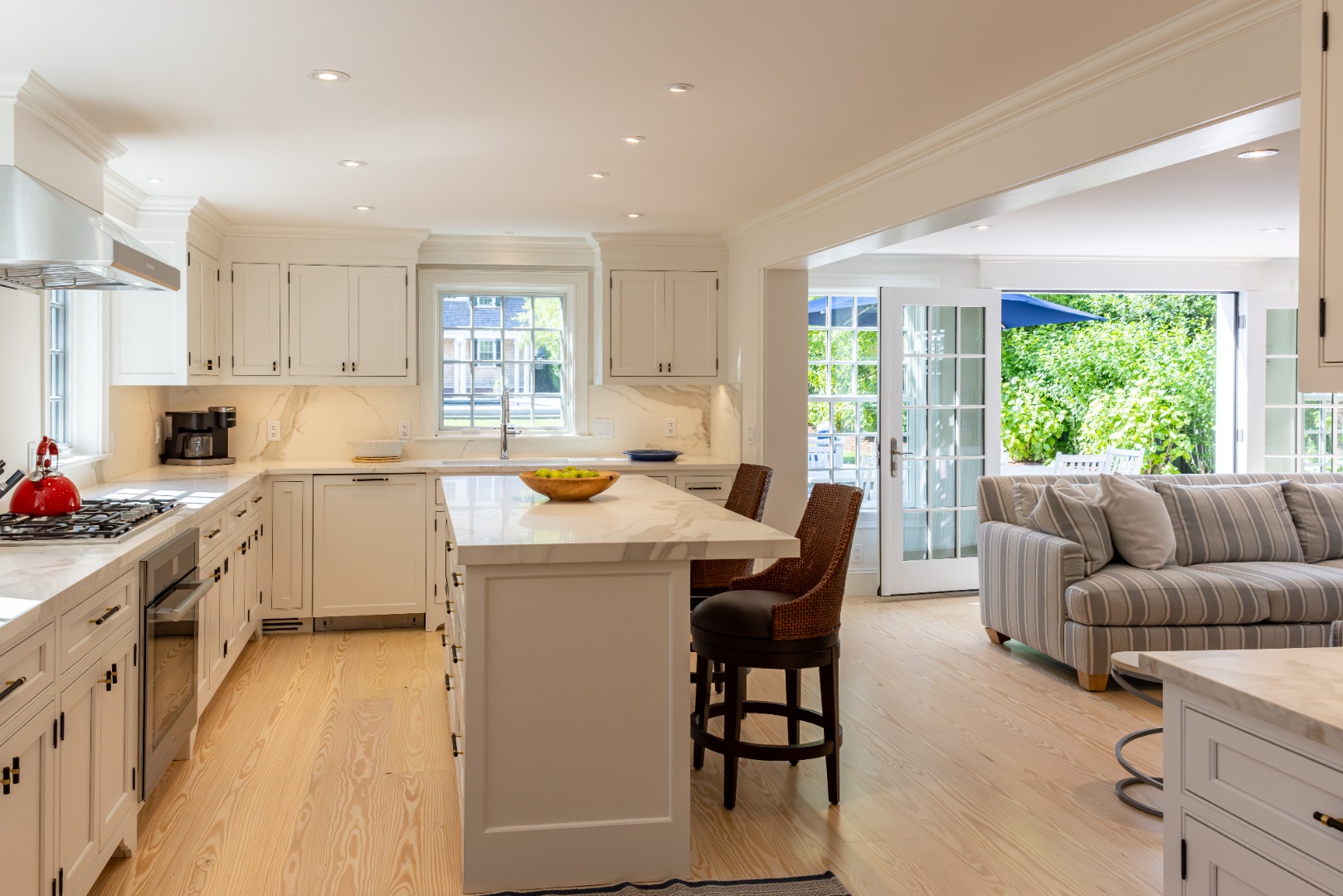 68 North Water Street Edgartown, MA 02539 - Photo 10 of 27