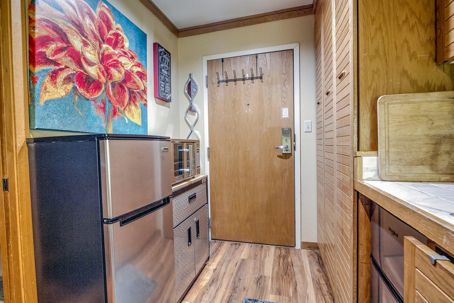 1211 West Keystone Road, Unit 2757 Keystone, CO 80435 - Photo 13 of 46 a view of a hallway with entryway door