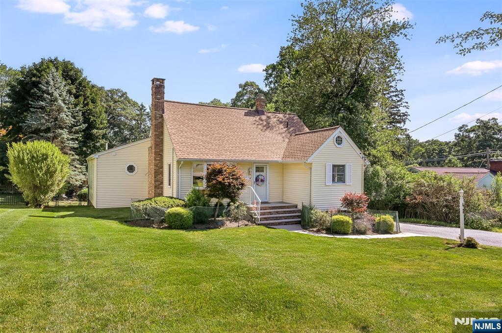 64 Ridge Avenue Park Ridge, NJ 07656 - Photo 2 of 32