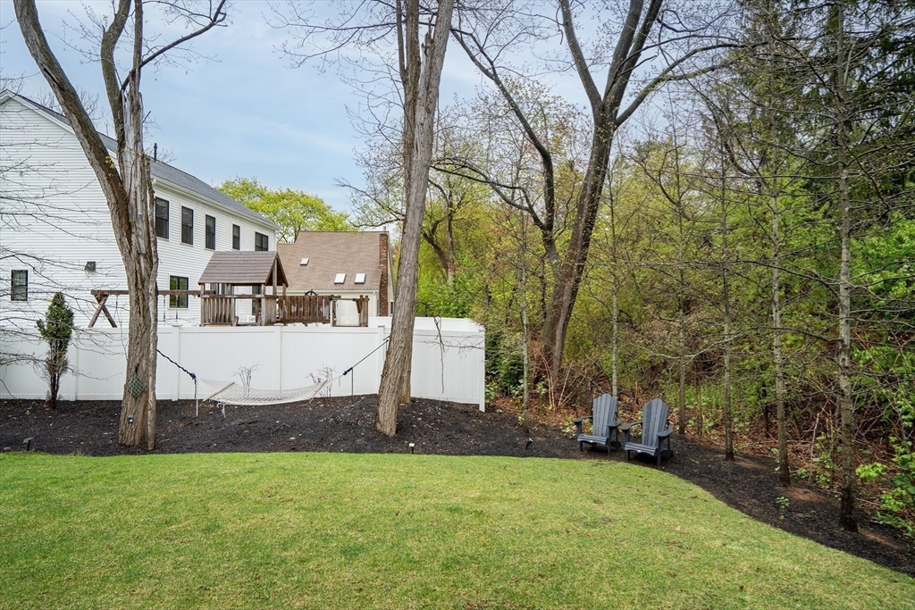 32 Lantern Lane Wellesley, MA 02481 - Photo 37 of 41