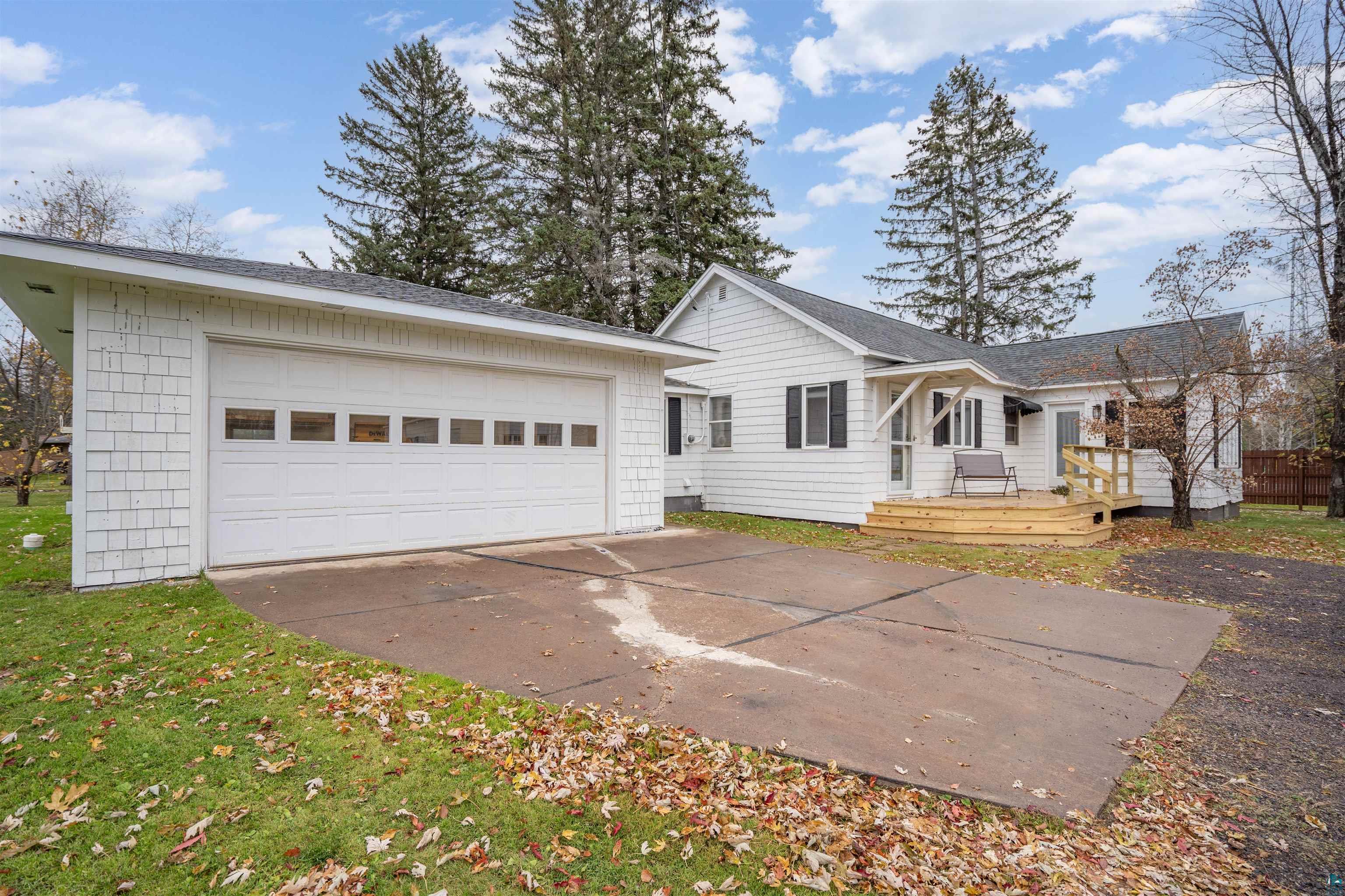 3198 South County Road South Range, WI 54874 - Photo 4 of 20