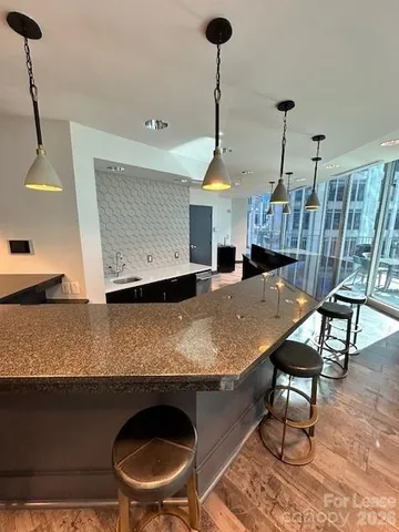 $1,700 | 210 North Church Street, Unit 1211, Charlotte, NC 28202