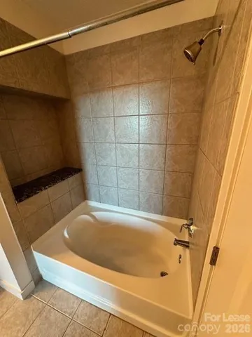 $1,700 | 210 North Church Street, Unit 1211, Charlotte, NC 28202