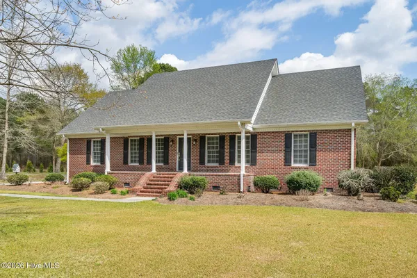 $460,000 | 213 Country Club Drive, Wallace, NC 28466