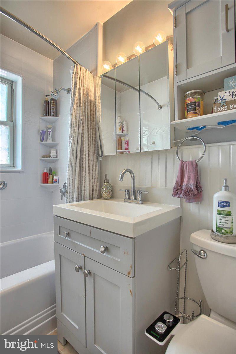 315 Colonial Road Harrisburg, PA 17109 - Photo 12 of 32 Gallery Image 12