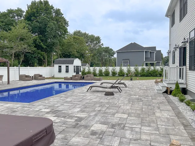 $1,250,000 | 15 Shaw Lane, East Moriches, NY 11940