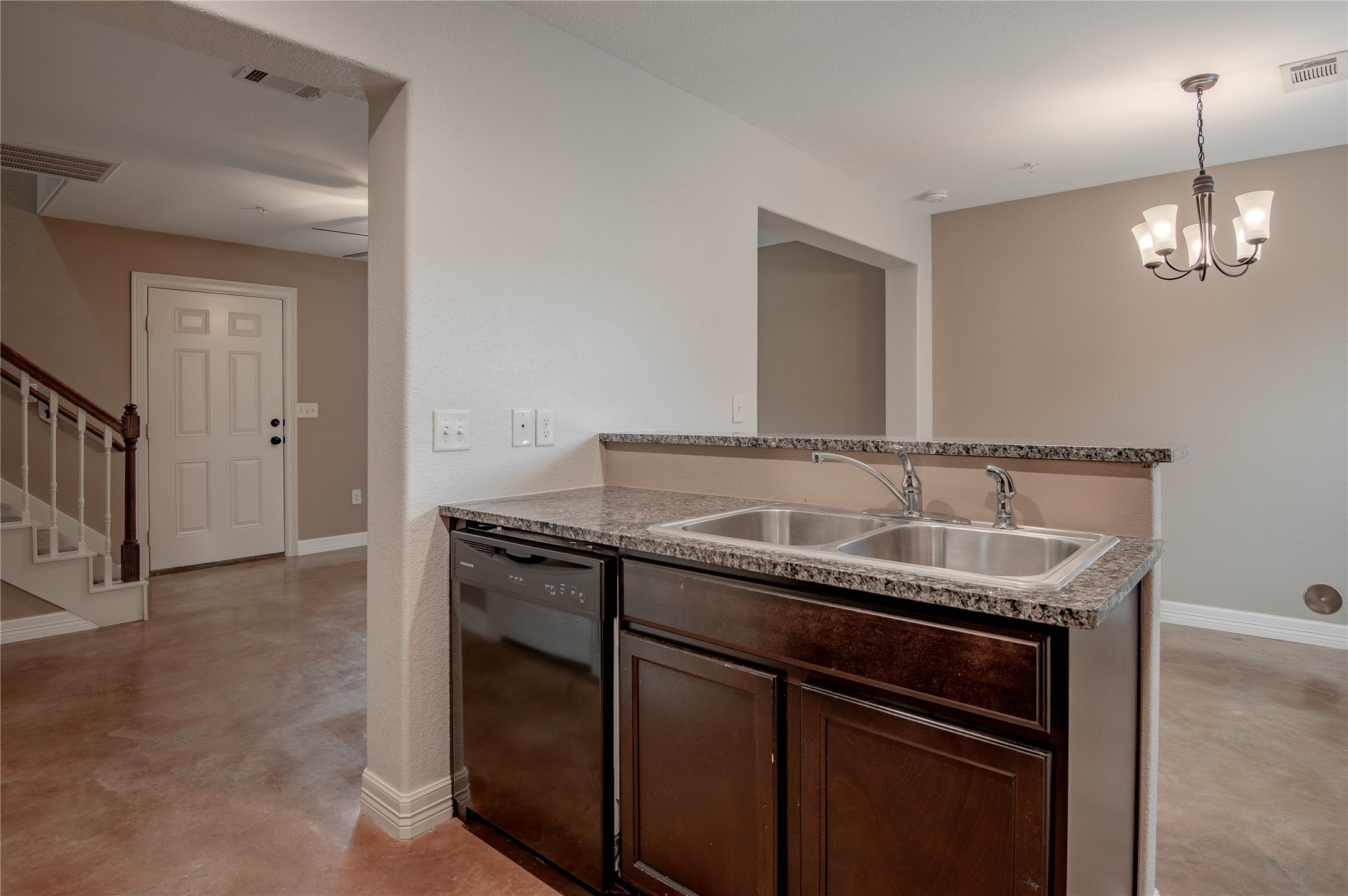 2002 20th Street, Unit 103 Huntsville, TX 77340 - Photo 10 of 23