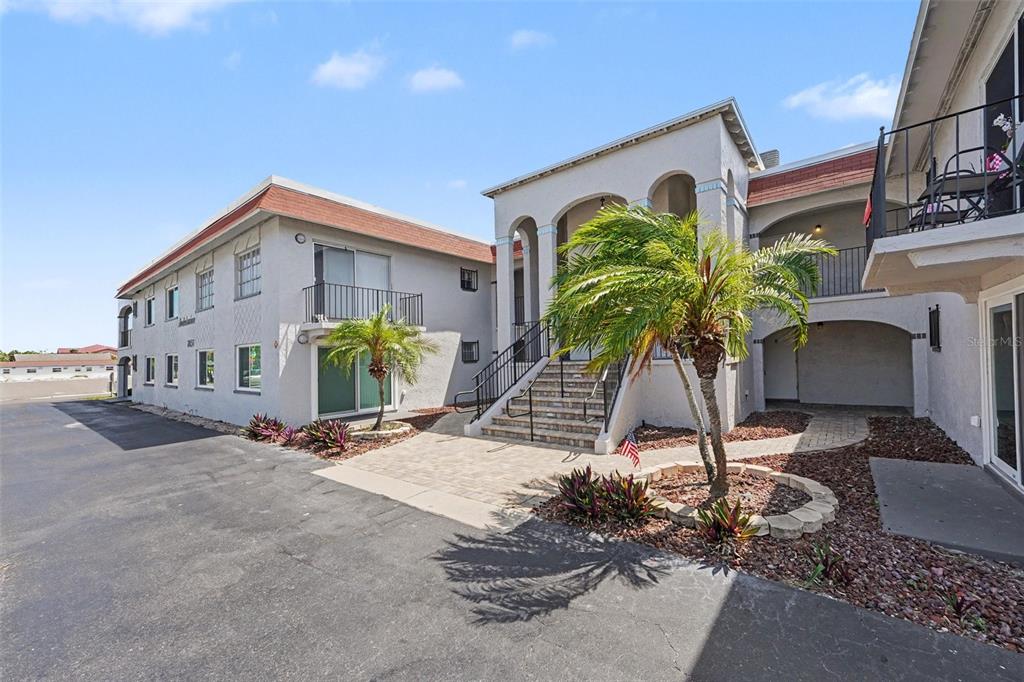 8151 Blind Pass Road, Unit 3 St. Petersburg, FL 33706 - Photo 2 of 30