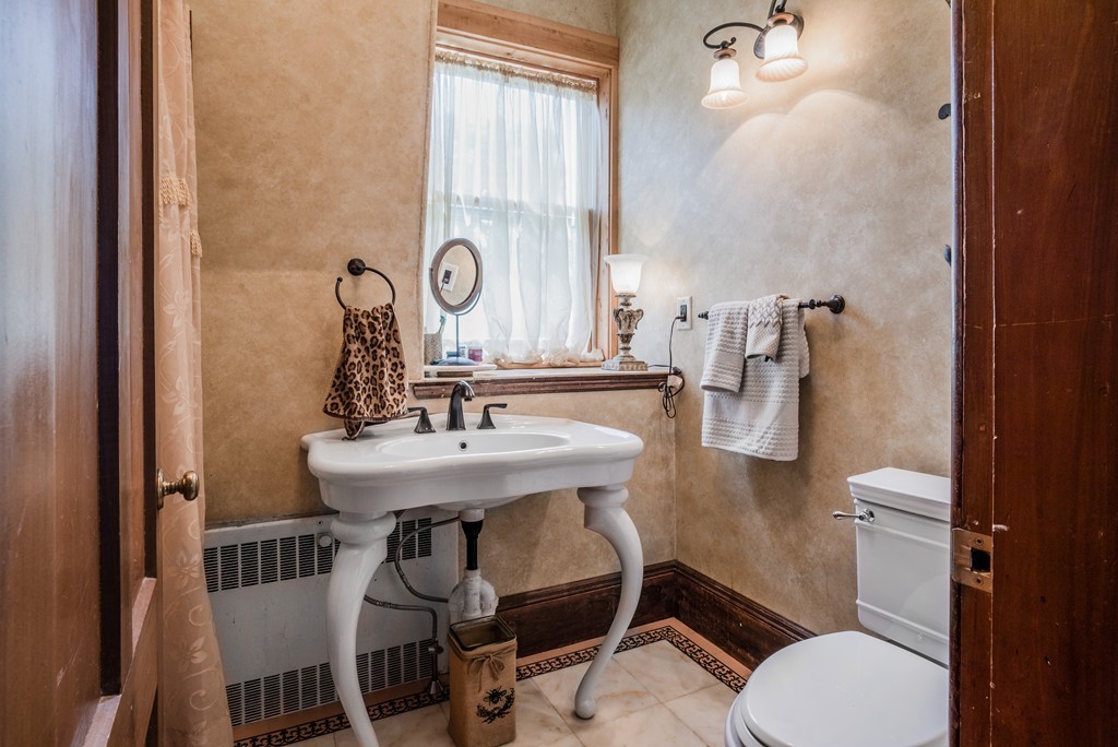 79 Prospect Street Clinton, MA 01510 - Photo 18 of 24 Gallery Image 18