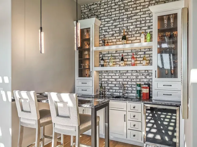 $1,282,900 | 2908 Northeast 102nd Street, Kansas City, MO 64155