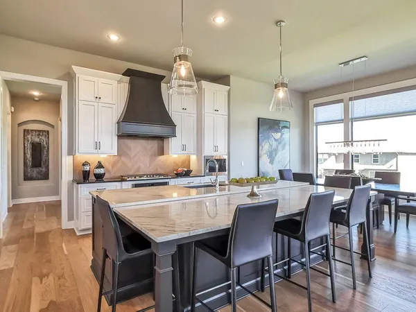 $1,282,900 | 2908 Northeast 102nd Street, Kansas City, MO 64155