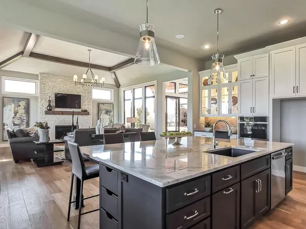 $1,282,900 | 2908 Northeast 102nd Street, Kansas City, MO 64155