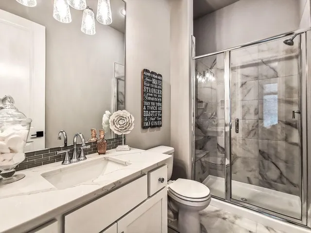 $1,282,900 | 2908 Northeast 102nd Street, Kansas City, MO 64155