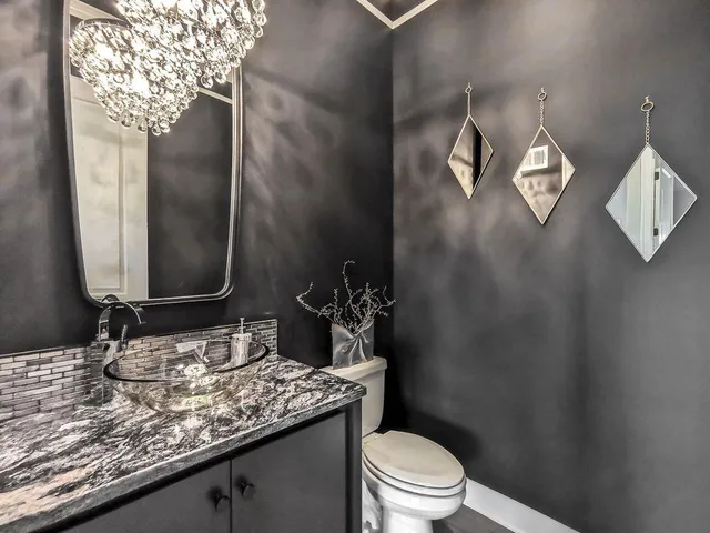 $1,282,900 | 2908 Northeast 102nd Street, Kansas City, MO 64155