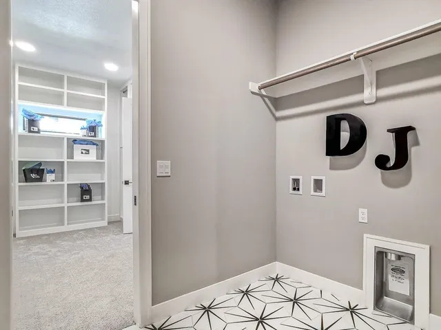 $1,282,900 | 2908 Northeast 102nd Street, Kansas City, MO 64155