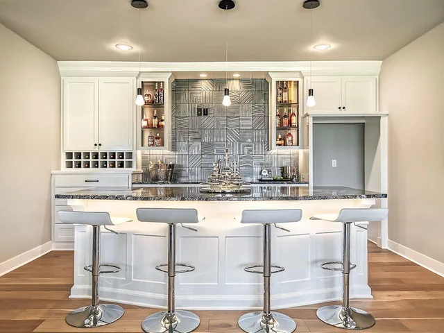 $1,282,900 | 2908 Northeast 102nd Street, Kansas City, MO 64155