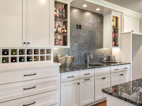 $1,282,900 | 2908 Northeast 102nd Street, Kansas City, MO 64155