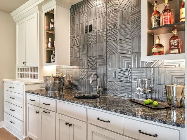 $1,282,900 | 2908 Northeast 102nd Street, Kansas City, MO 64155