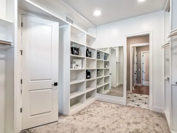 $1,282,900 | 2908 Northeast 102nd Street, Kansas City, MO 64155