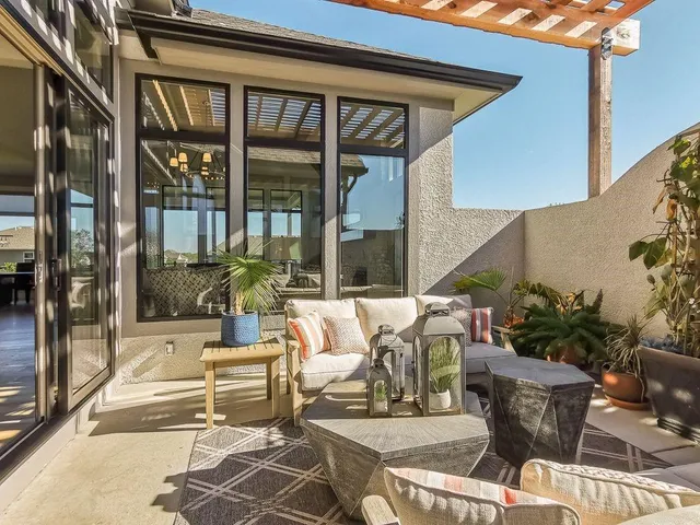 $1,282,900 | 2908 Northeast 102nd Street, Kansas City, MO 64155