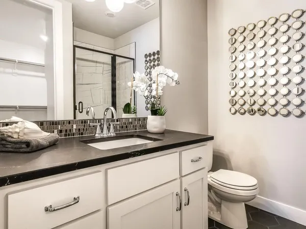 $1,282,900 | 2908 Northeast 102nd Street, Kansas City, MO 64155