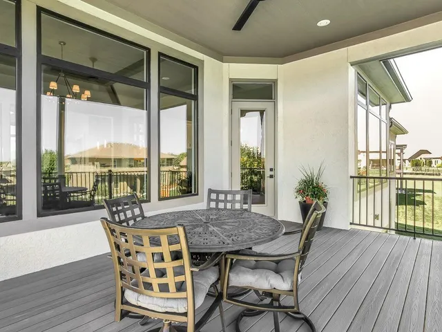 $1,282,900 | 2908 Northeast 102nd Street, Kansas City, MO 64155