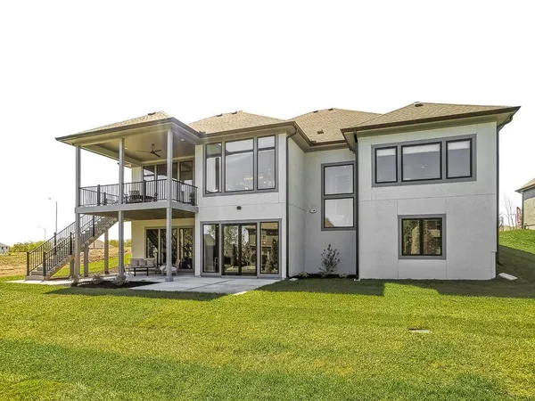 $1,282,900 | 2908 Northeast 102nd Street, Kansas City, MO 64155