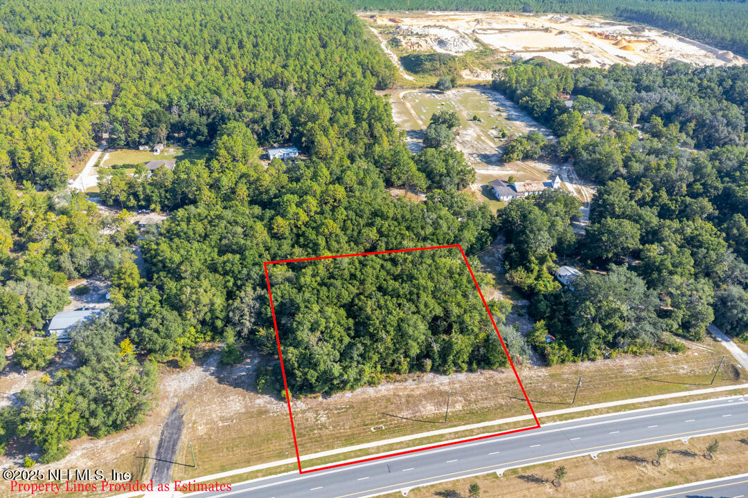 1926 Highway 20 Hawthorne, FL 32640 - Photo 2 of 13 a view of a garden from a window