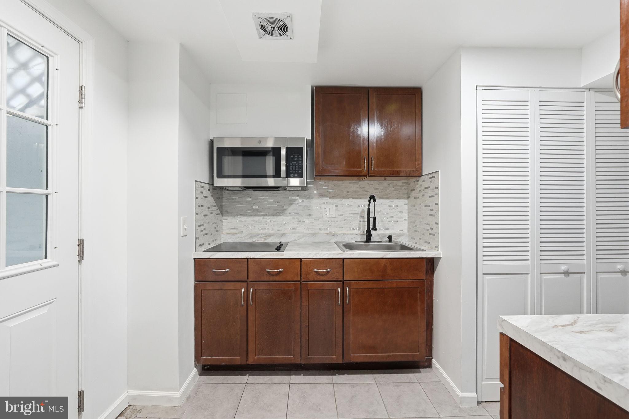 9705 Locust Avenue Lanham, MD 20706 - Photo 15 of 37
