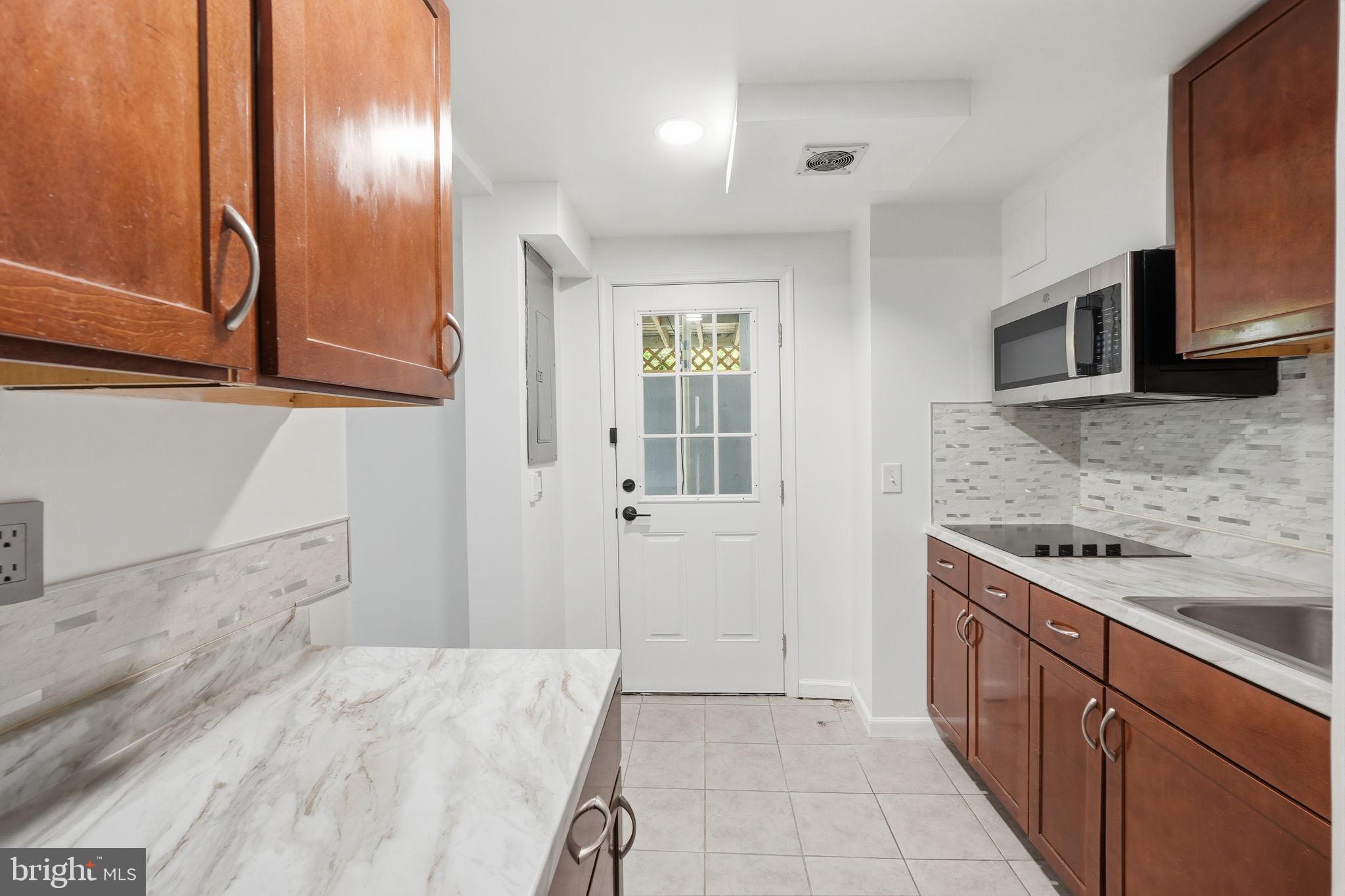 9705 Locust Avenue Lanham, MD 20706 - Photo 16 of 37