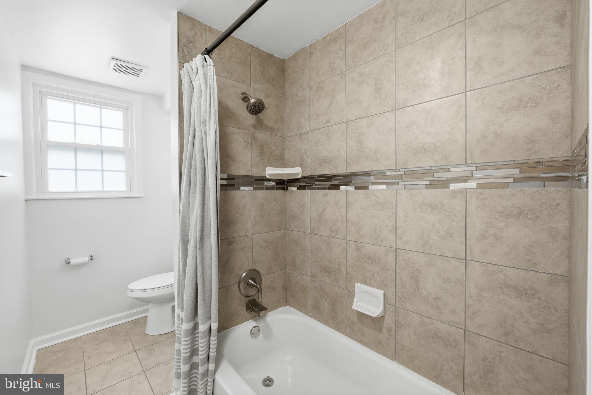 9705 Locust Avenue Lanham, MD 20706 - Photo 18 of 37