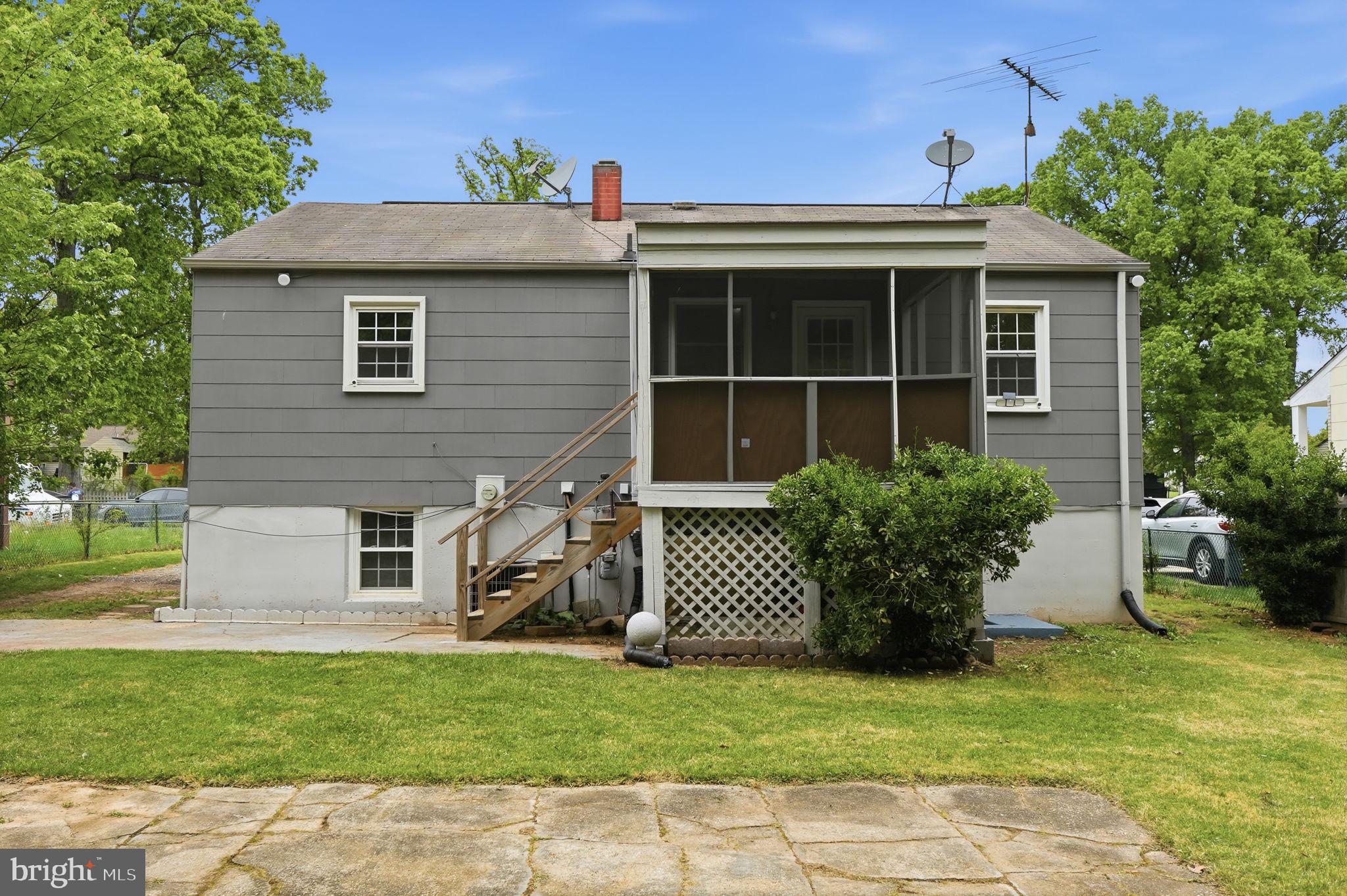 9705 Locust Avenue Lanham, MD 20706 - Photo 23 of 37