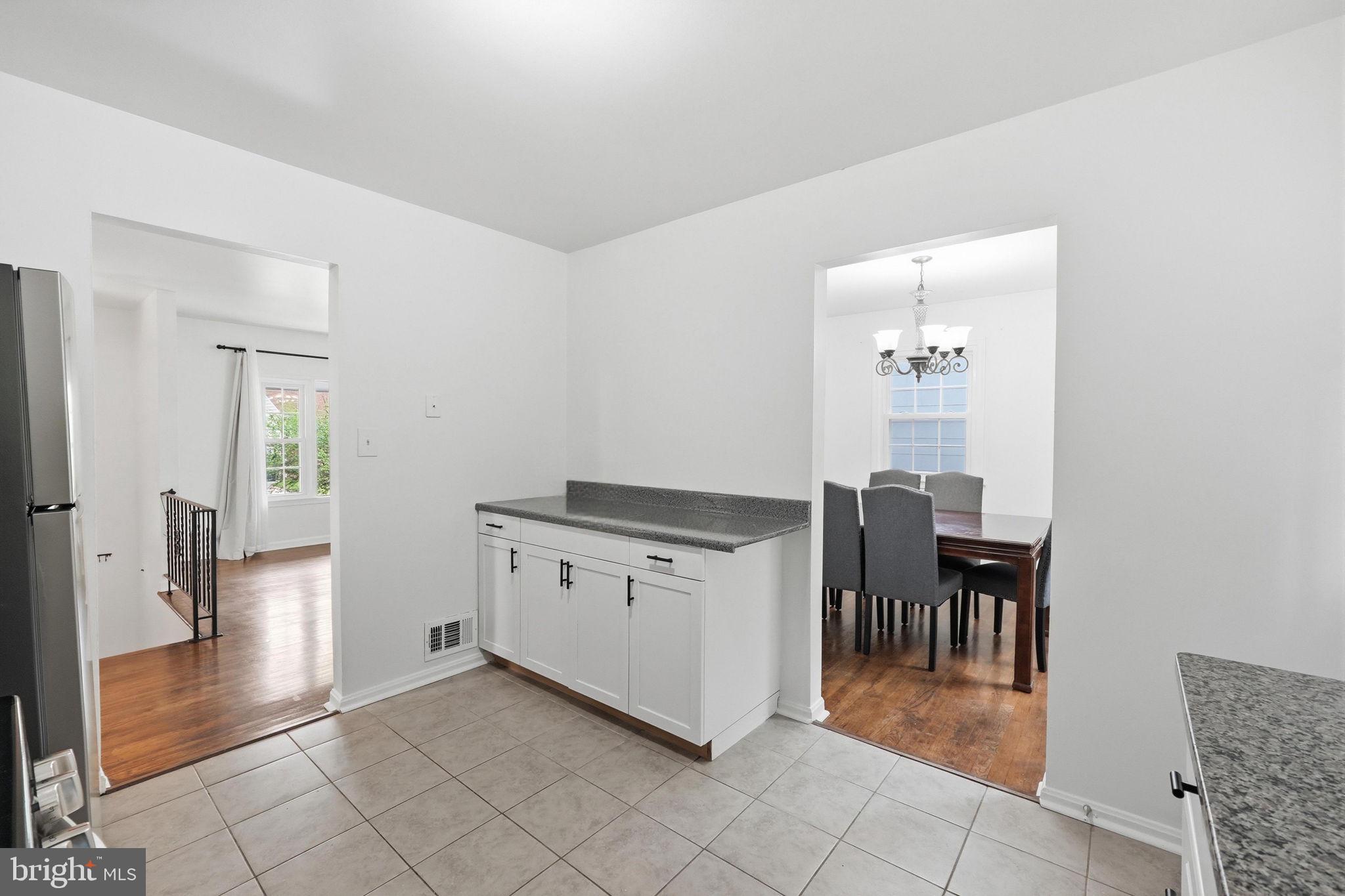 9705 Locust Avenue Lanham, MD 20706 - Photo 9 of 37