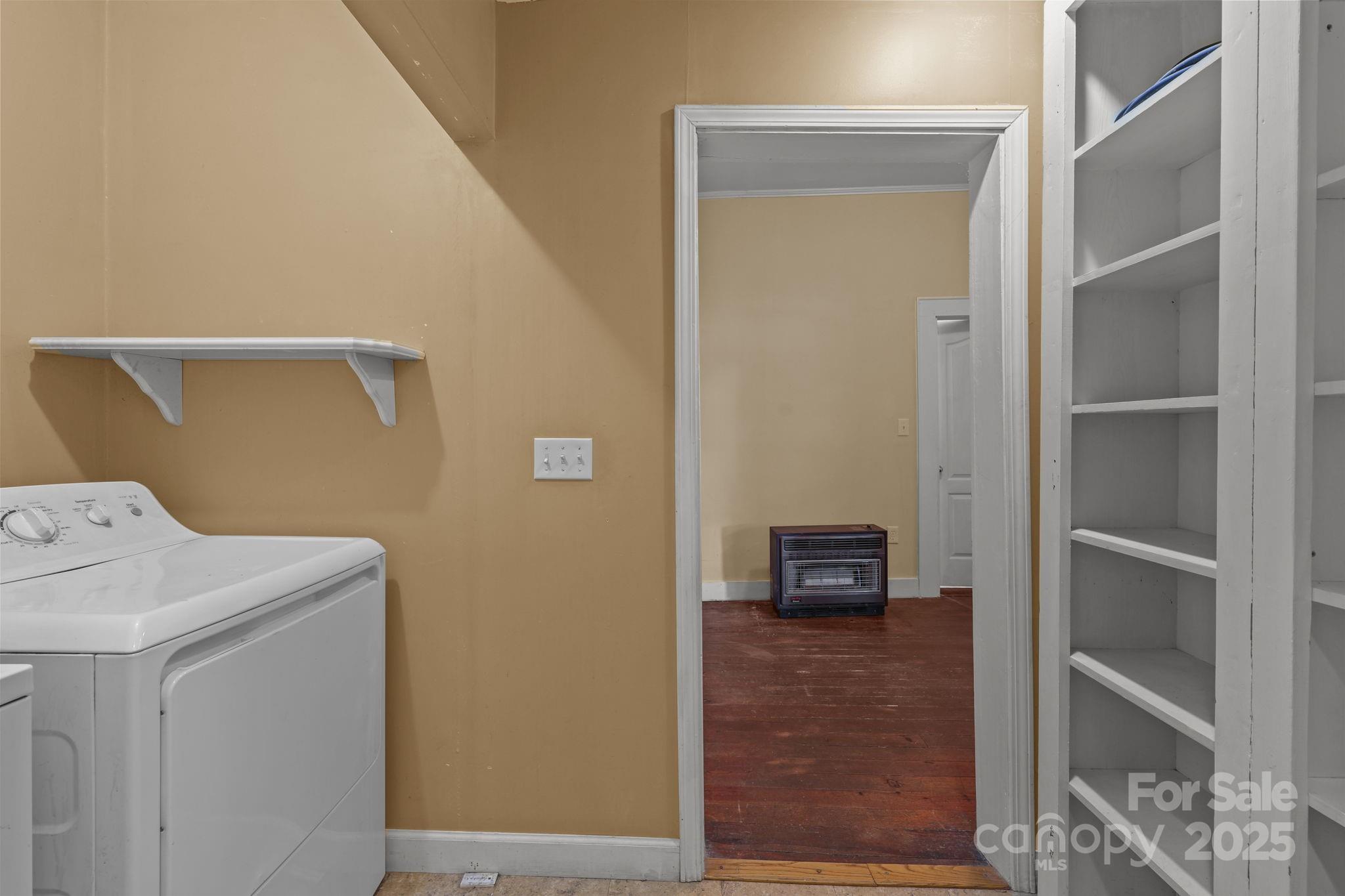 123 North Main Street Salisbury, NC 28144 - Photo 19 of 47 a view of bathroom