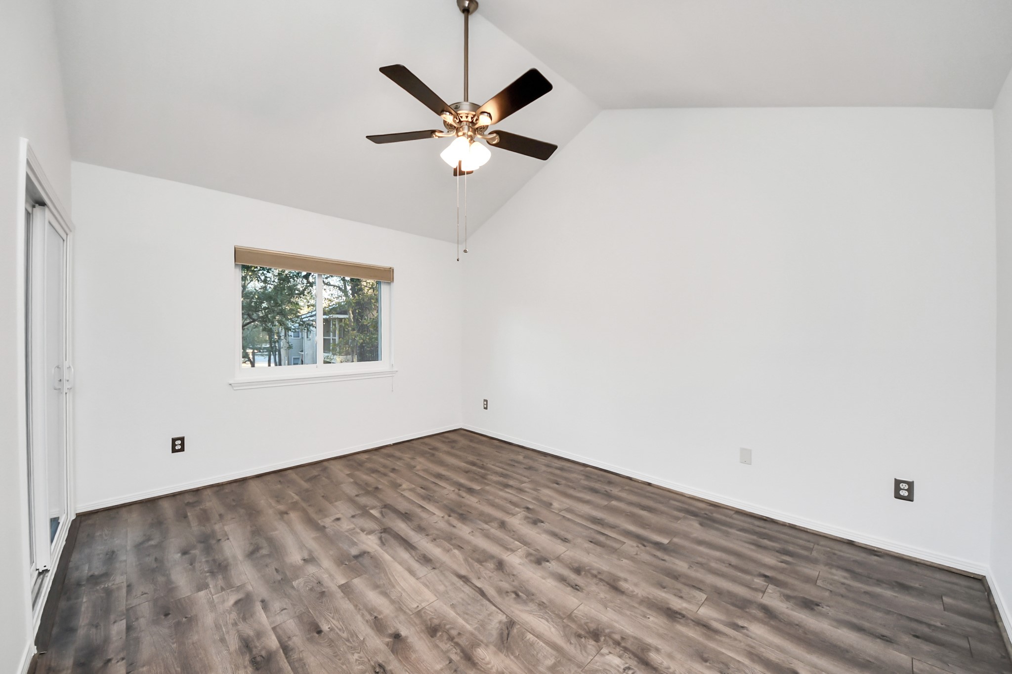 3500 Tangle Brush Drive, Unit 186 Spring, TX 77381 - Photo 36 of 43 wooden floor in an empty room