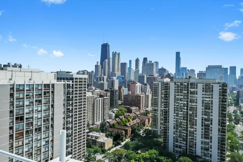 $270,000 | 1460 North Sandburg Terrace, Unit 2507A, Chicago, IL 60610